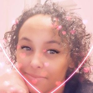 Meet your Posher, Krystal